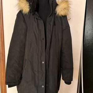 Black Tahari Parka Woman’s Coat with Real Like  Faux Fur Trim